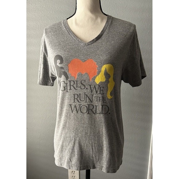 Tops - Girls We Run The World Hocus Pocus Halloween V-Neck T-Shirt S Small